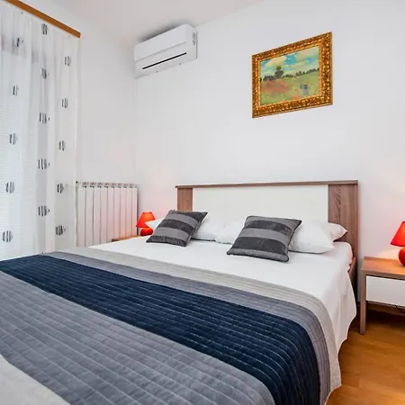 Ladonja Bed & Breakfast