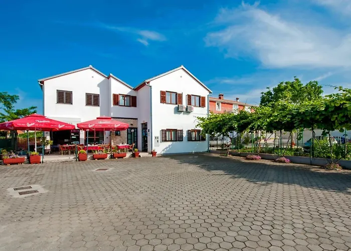 Ladonja Bed and breakfast