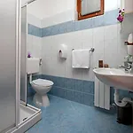 Oda ve Kahvaltı Ladonja