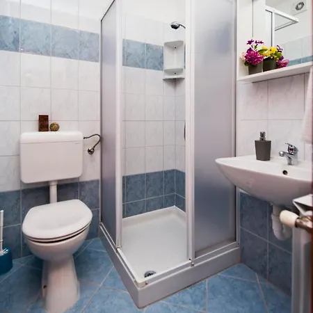 Bed and breakfast Ladonja